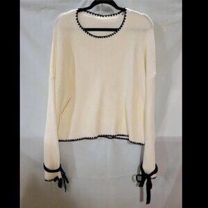 Bella Ivory Sweater w/ Black Wrist Wraps sz 2X